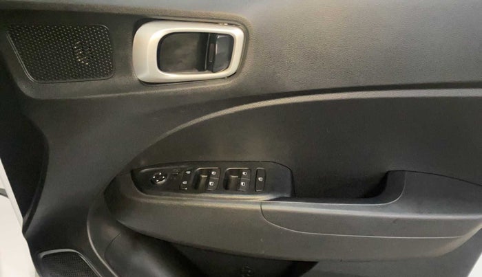 2022 Hyundai VENUE S 1.2, Petrol, Manual, 8,958 km, Driver Side Door Panels Control