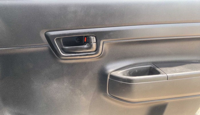 2019 Maruti S PRESSO VXI, Petrol, Manual, 36,584 km, Driver Side Door Panels Control