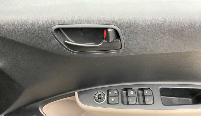 2019 Hyundai Grand i10 MAGNA AT 1.2 KAPPA VTVT, Petrol, Automatic, 15,444 km, Driver Side Door Panels Control