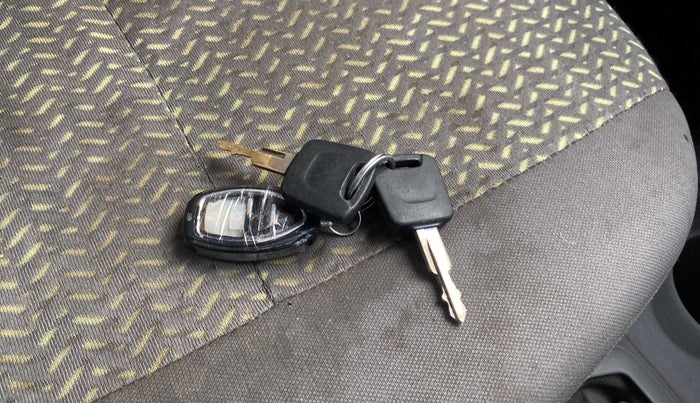 2017 Datsun Redi Go S, Petrol, Manual, 57,092 km, Lock system - Remote key not functional