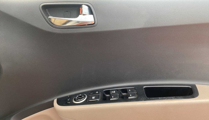 2015 Hyundai Xcent S 1.2, Petrol, Manual, 60,229 km, Driver Side Door Panels Control