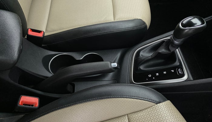 2017 Hyundai Verna 1.6 SX VTVT AT (O), Petrol, Automatic, 49,336 km, Gear Lever