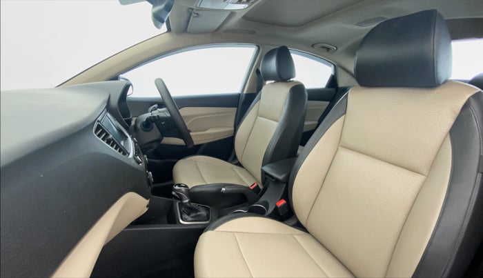 2017 Hyundai Verna 1.6 SX VTVT AT (O), Petrol, Automatic, 49,336 km, Right Side Front Door Cabin