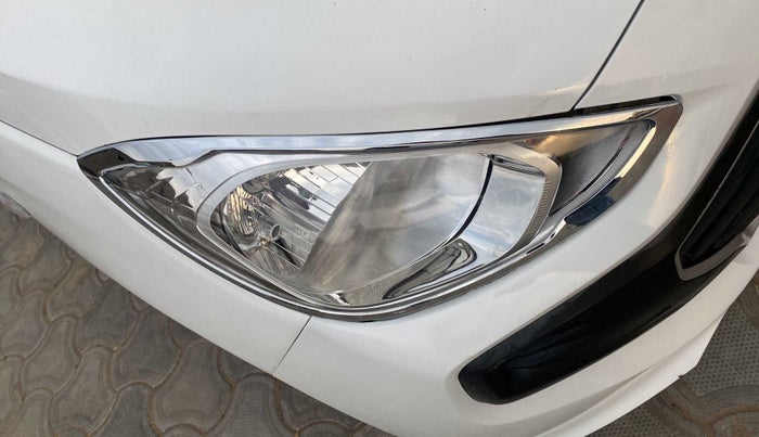 2020 Hyundai NEW SANTRO MAGNA, Petrol, Manual, 33,733 km, Right headlight - Clamp has minor damage