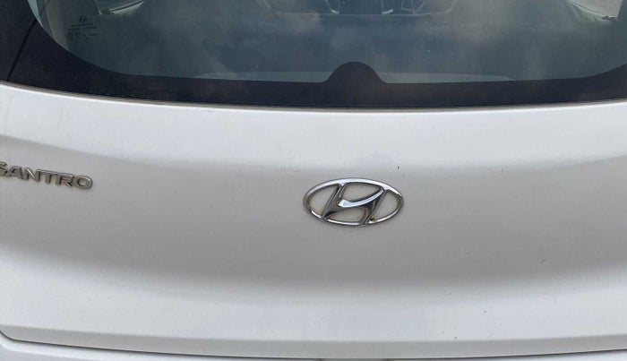 2020 Hyundai NEW SANTRO MAGNA, Petrol, Manual, 33,733 km, Dicky (Boot door) - Minor scratches