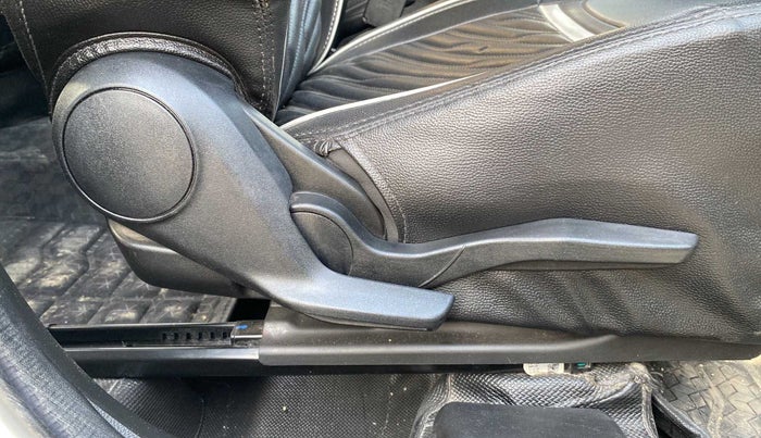 2018 Maruti Swift ZXI, Petrol, Manual, 43,302 km, Driver Side Adjustment Panel