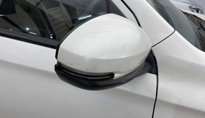 2019 Honda Amaze 1.2L I-VTEC S, Petrol, Manual, 60,688 km, Right rear-view mirror - Cover has minor damage