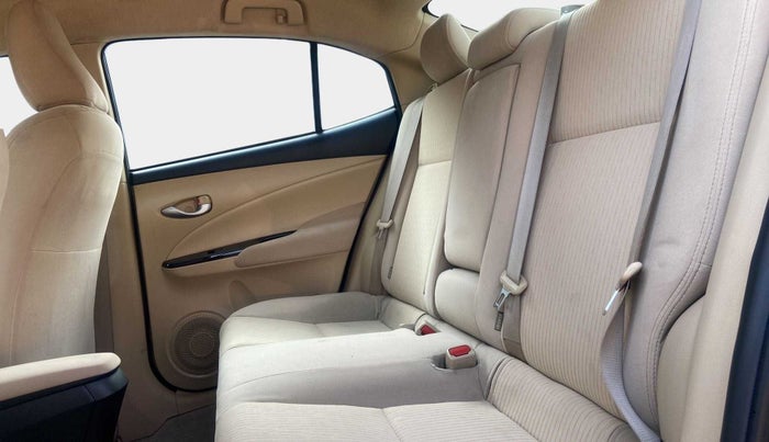 2019 Toyota YARIS G MT, Petrol, Manual, 42,324 km, Right Side Rear Door Cabin