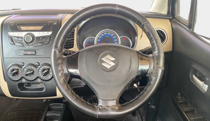 2017 Maruti Wagon R 1.0 VXI, Petrol, Manual, 69,654 km, Steering Wheel Close Up