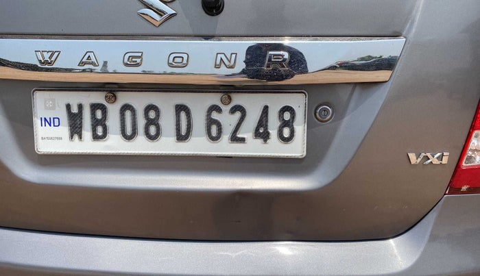 2017 Maruti Wagon R 1.0 VXI, Petrol, Manual, 69,654 km, Dicky (Boot door) - Slightly dented