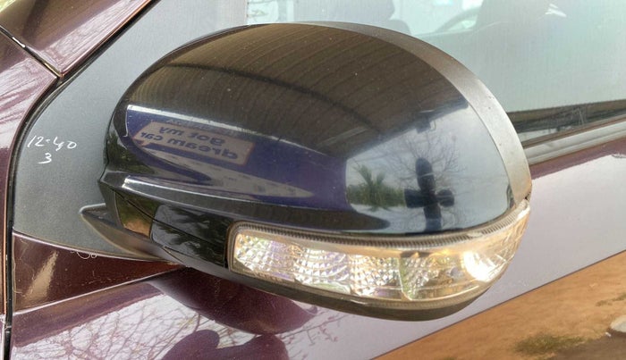 2012 Mahindra XUV500 W8, Diesel, Manual, 47,820 km, Left rear-view mirror - Indicator light has minor damage