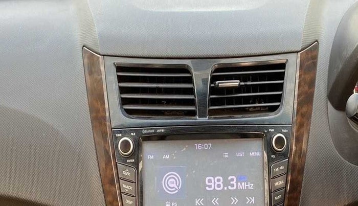 2016 Hyundai Verna FLUIDIC 4S 1.6 VTVT SX, Petrol, Manual, 54,877 km, AC Unit - Front vent has minor damage
