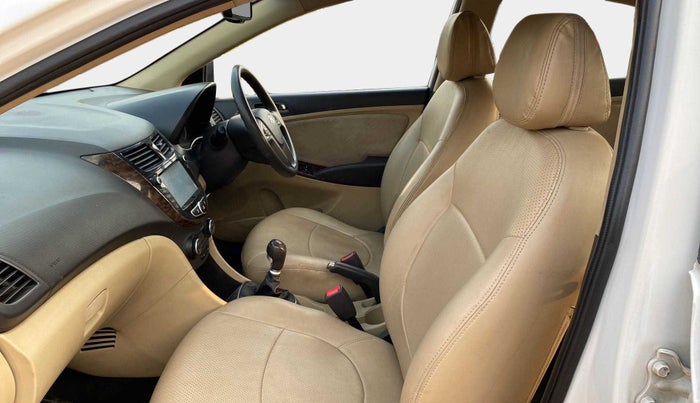 2016 Hyundai Verna FLUIDIC 4S 1.6 VTVT SX, Petrol, Manual, 54,877 km, Right Side Front Door Cabin