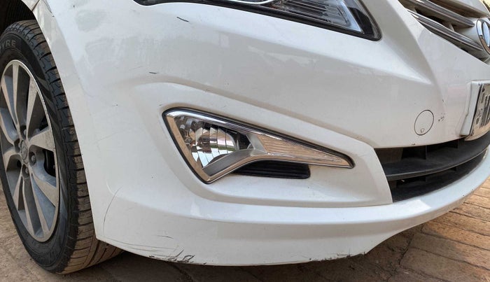 2016 Hyundai Verna FLUIDIC 4S 1.6 VTVT SX, Petrol, Manual, 54,877 km, Front bumper - Minor scratches