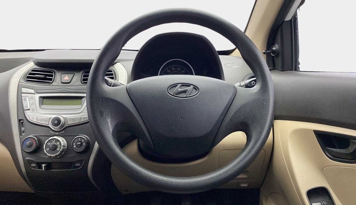 2015 Hyundai Eon 1.0 MAGNA +, Petrol, Manual, 23,371 km, Steering Wheel Close Up
