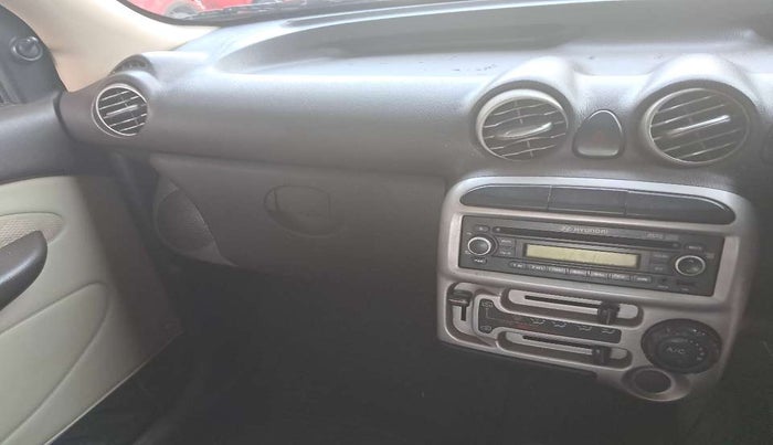 2012 Hyundai Santro Xing GLS, Petrol, Manual, 93,815 km, Dashboard - Minor scratches