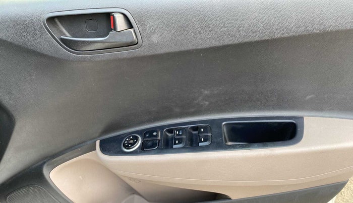 2016 Hyundai Grand i10 MAGNA 1.2 KAPPA VTVT, Petrol, Manual, 64,023 km, Driver Side Door Panels Control