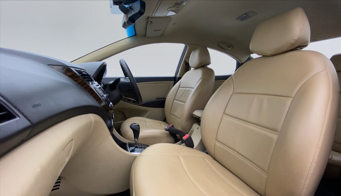 2014 Hyundai Verna FLUIDIC 1.6 VTVT SX AT, Petrol, Automatic, 36,649 km, Right Side Front Door Cabin