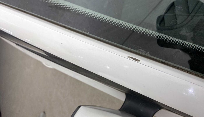 2017 Volkswagen Ameo TRENDLINE 1.2L, Petrol, Manual, 67,731 km, Right A pillar - Slightly dented