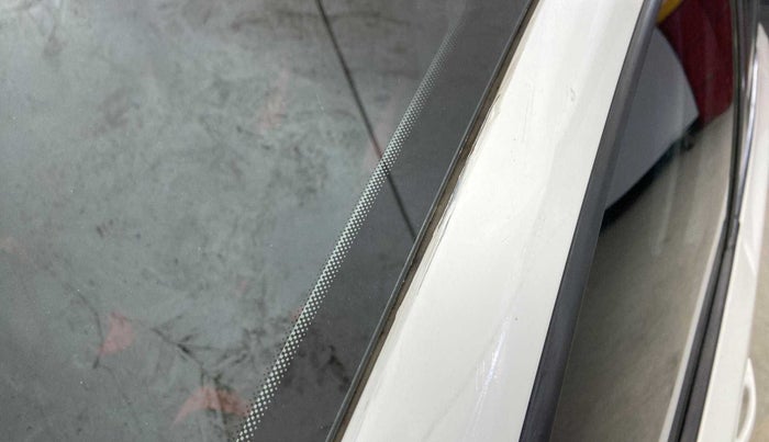 2017 Volkswagen Ameo TRENDLINE 1.2L, Petrol, Manual, 67,731 km, Left A pillar - Paint is slightly faded