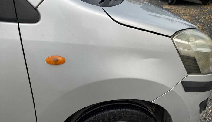 2015 Maruti Wagon R 1.0 VXI, Petrol, Manual, 64,708 km, Right fender - Slightly dented