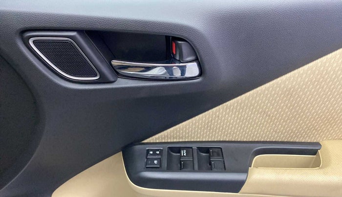 2017 Honda City 1.5L I-VTEC V MT, Petrol, Manual, 61,366 km, Driver Side Door Panels Control