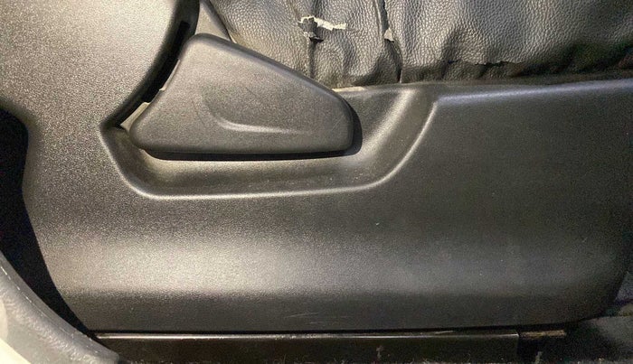 2018 Datsun Redi Go T (O), Petrol, Manual, 50,444 km, Driver Side Adjustment Panel