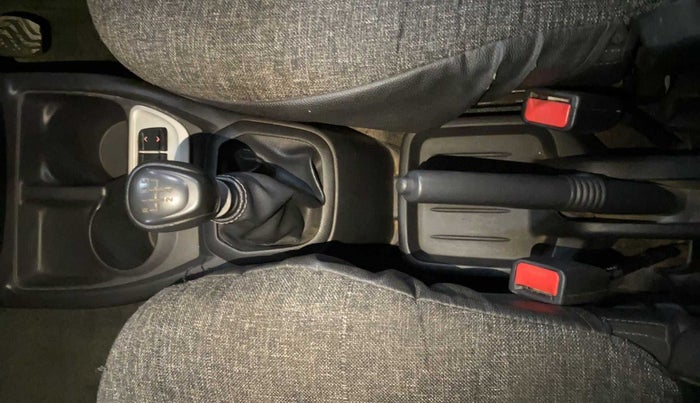 2018 Datsun Redi Go T (O), Petrol, Manual, 50,444 km, Gear Lever