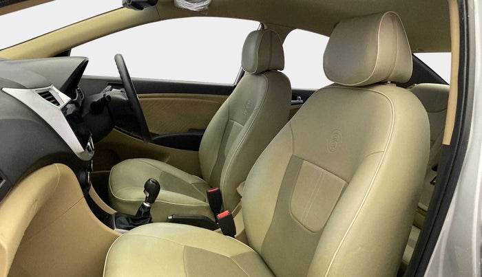 2015 Hyundai Verna FLUIDIC 4S 1.6 VTVT S, Petrol, Manual, 79,862 km, Right Side Front Door Cabin