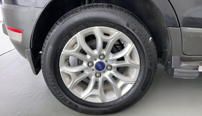 2015 Ford Ecosport 1.5 TITANIUM TI VCT AT, Petrol, Automatic, 68,309 km, Right Rear Wheel