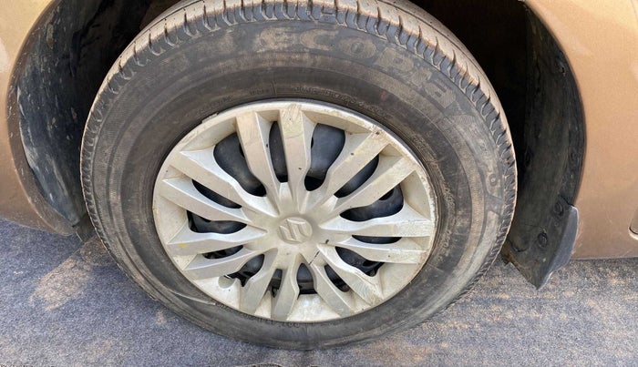 2020 Maruti Dzire VXI, Petrol, Manual, 26,543 km, Left front tyre - Minor crack