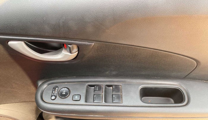 2018 Honda Brio VX MT, Petrol, Manual, 28,822 km, Driver Side Door Panels Control