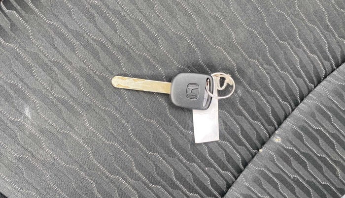 2018 Honda Brio VX MT, Petrol, Manual, 28,822 km, Key Close Up