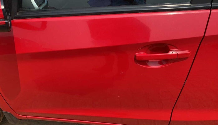 2018 Honda Brio VX MT, Petrol, Manual, 28,822 km, Front passenger door - Minor scratches