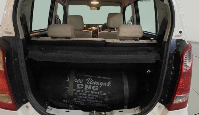 2017 Maruti Wagon R 1.0 VXI, CNG, Manual, 75,541 km, Boot Inside