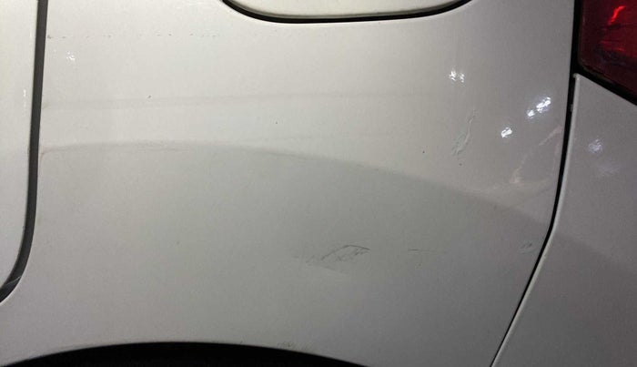 2017 Maruti Wagon R 1.0 VXI, CNG, Manual, 75,541 km, Left quarter panel - Minor scratches