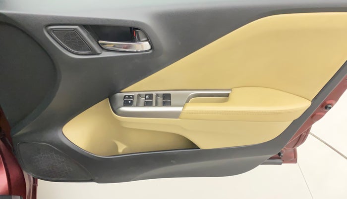 2016 Honda City 1.5L I-VTEC VX (O) MT, Petrol, Manual, 45,819 km, Driver Side Door Panels Control