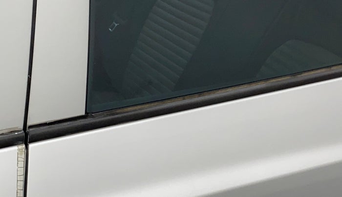 2019 Hyundai Grand i10 ASTA 1.2 KAPPA VTVT, Petrol, Manual, 36,459 km, Rear left door - Weather strip has minor damage