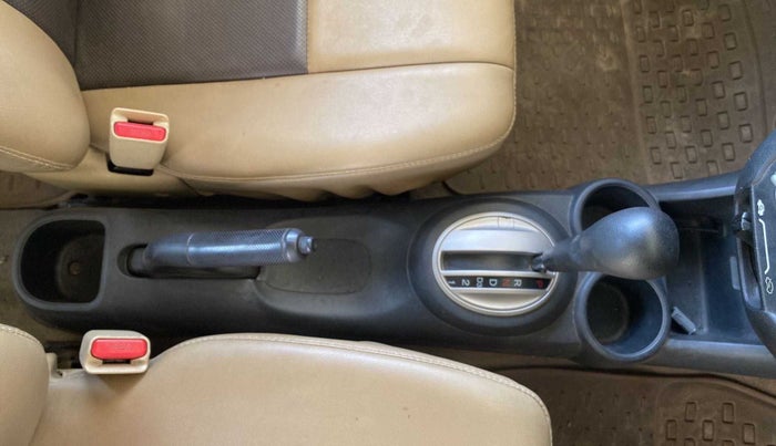 2014 Honda Brio VX AT, Petrol, Automatic, 36,343 km, Gear Lever