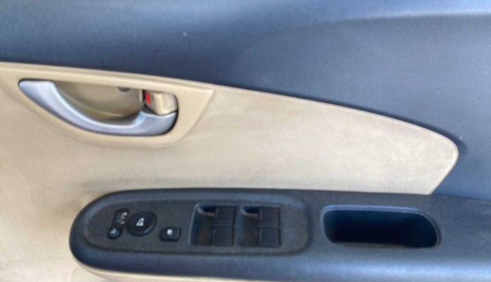 2014 Honda Brio VX AT, Petrol, Automatic, 36,343 km, Driver Side Door Panels Control