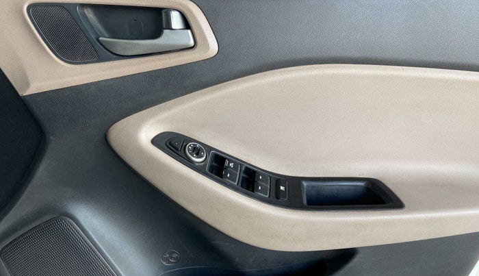2016 Hyundai Elite i20 ASTA 1.2 (O), Petrol, Manual, 79,232 km, Driver Side Door Panels Control