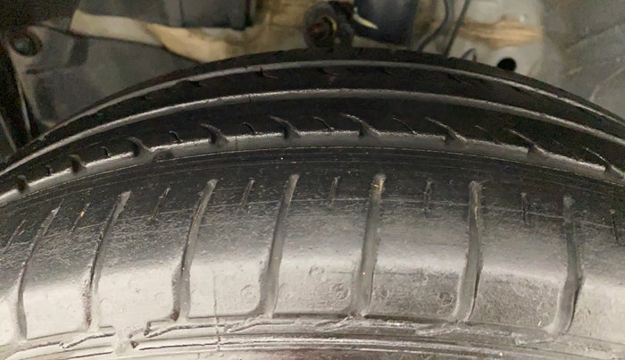 2018 Honda City S MT PETROL, Petrol, Manual, 69,390 km, Left Front Tyre Tread