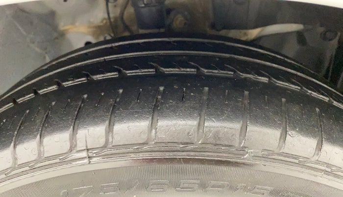 2018 Honda City S MT PETROL, Petrol, Manual, 69,390 km, Right Front Tyre Tread