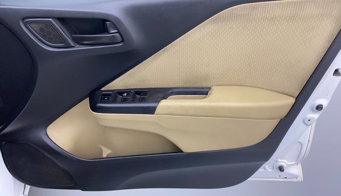 2018 Honda City S MT PETROL, Petrol, Manual, 69,390 km, Driver Side Door Panels Control