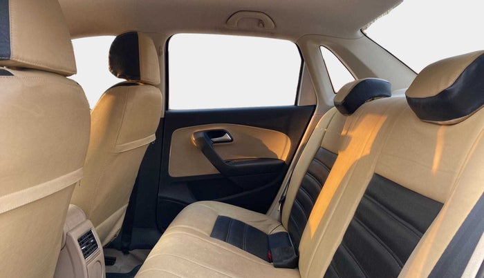 2018 Volkswagen Ameo HIGHLINE1.5L, Diesel, Manual, 43,094 km, Right Side Rear Door Cabin