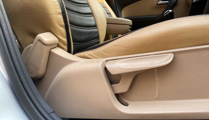 2018 Volkswagen Ameo HIGHLINE1.5L, Diesel, Manual, 43,094 km, Driver Side Adjustment Panel