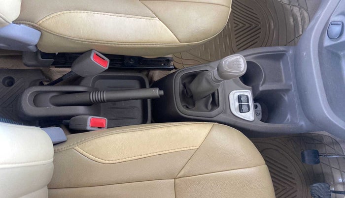 2016 Datsun Redi Go T (O), Petrol, Manual, 50,423 km, Gear Lever