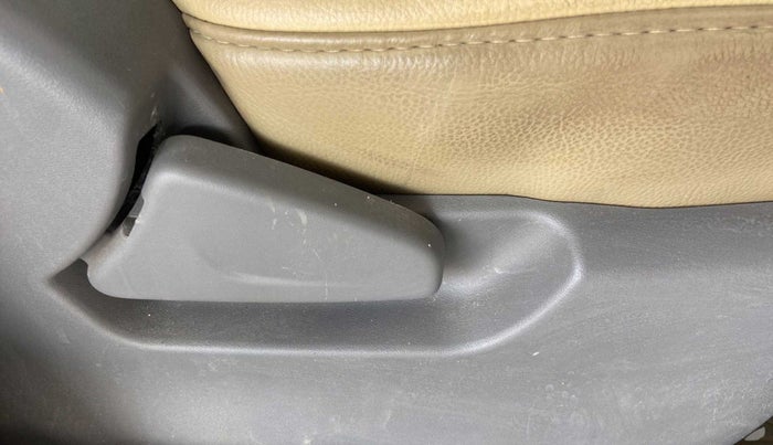 2016 Datsun Redi Go T (O), Petrol, Manual, 50,423 km, Driver Side Adjustment Panel