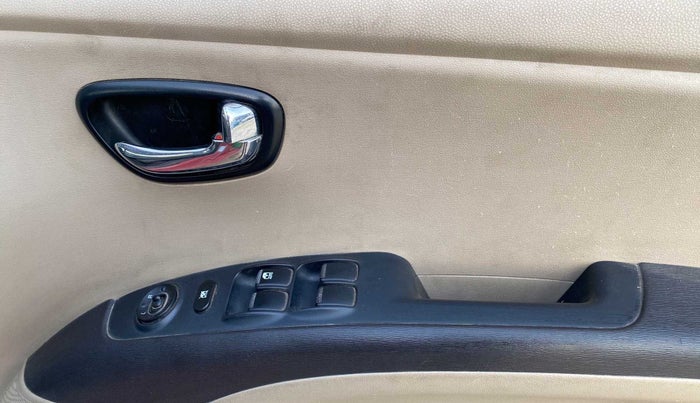 2010 Hyundai i10 SPORTZ 1.2, Petrol, Manual, 64,581 km, Driver Side Door Panels Control
