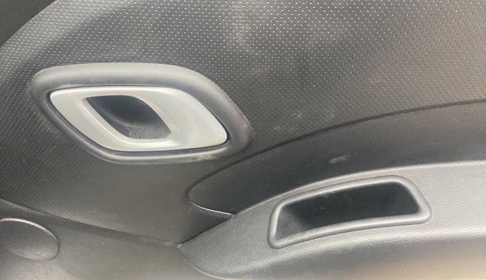 2019 Datsun Redi Go T (O), Petrol, Manual, 41,309 km, Driver Side Door Panels Control